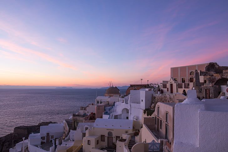 Santorini Oia caldera sunset Greece - best Greek island for couples honeymoon